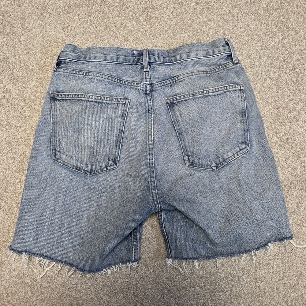 AGOLDE Rumi Denim Cutoff Shorts 27 Cutoff 6" Frayed Bermuda Light Wash Preppy - Picture 3 of 8